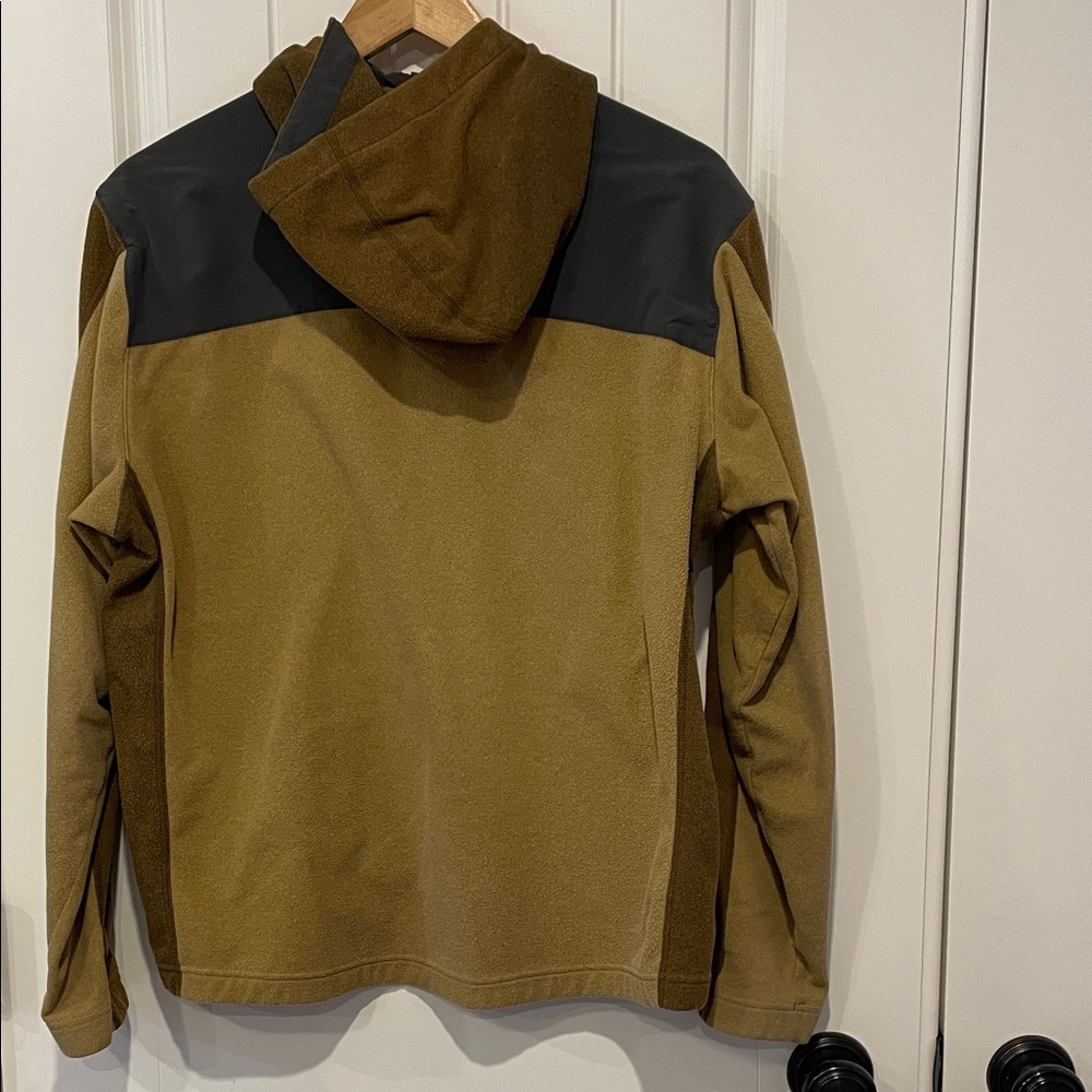 Patagonia Men's Tan and Black Jacket - Picture 2 of 14